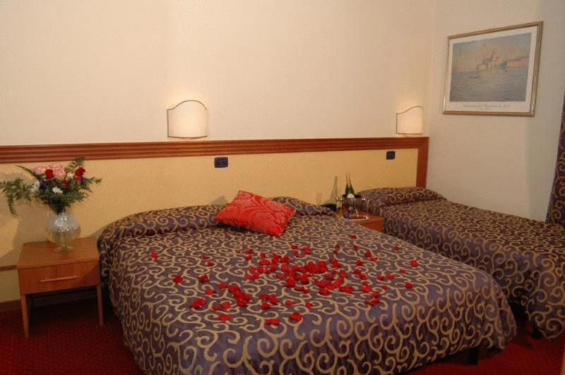 בית מלון כפרי Italia & Lombardi