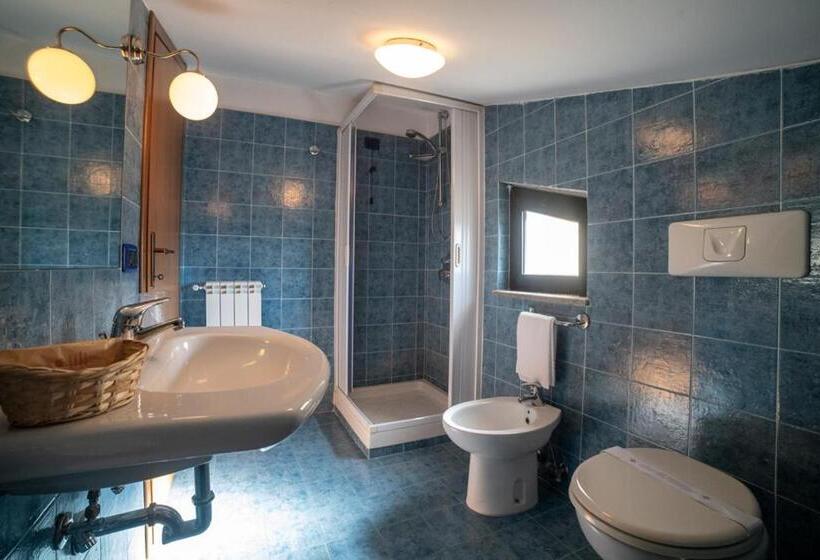 בית מלון כפרי Italia & Lombardi