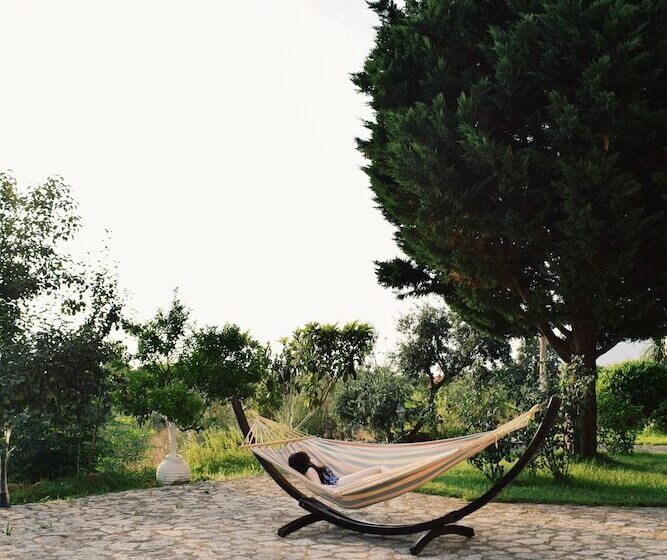 בית מלון כפרי Kastro Maini