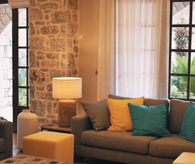 בית מלון כפרי Kastro Maini