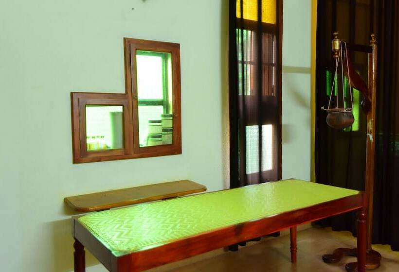 فندق Kovalam Beach