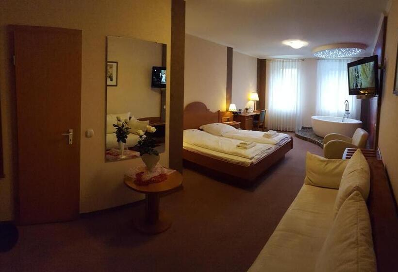 Kräuterhotel & Restaurant Heidejäger