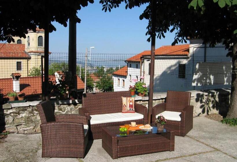 בית מלון כפרי La Fontana