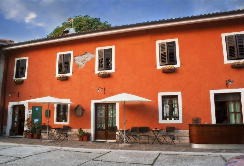 בית מלון כפרי La Fontana