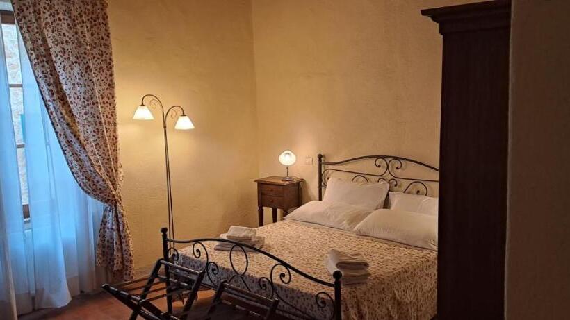 酒店 La Locanda Di Montisi