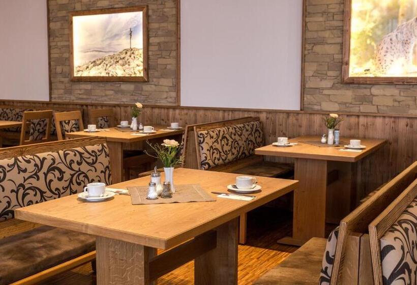 Отель Landgasthof Hohenauer Hof