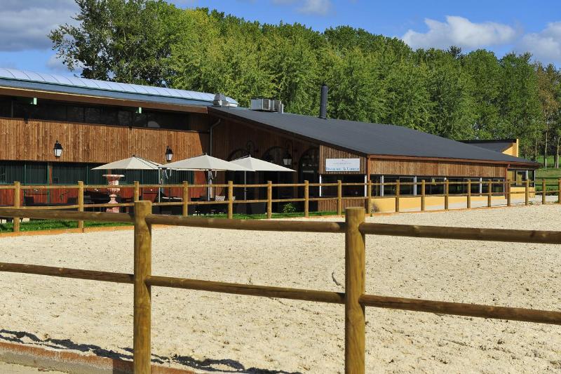 호텔 Le Domaine Chateau Du Faucon