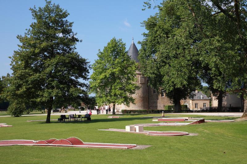 هتل Le Domaine Chateau Du Faucon