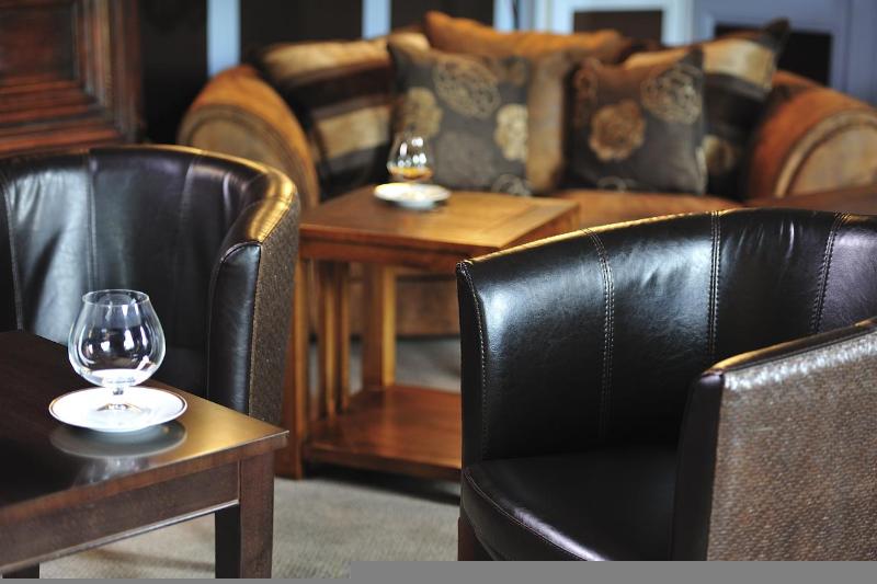 هتل Le Domaine Chateau Du Faucon