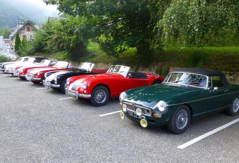 Logis Hotels   Hôtel   Restaurant   Bar   Le Sapin Fleuri