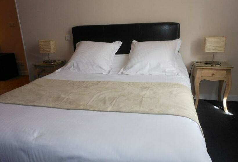 هتل Les Logis Du Roy