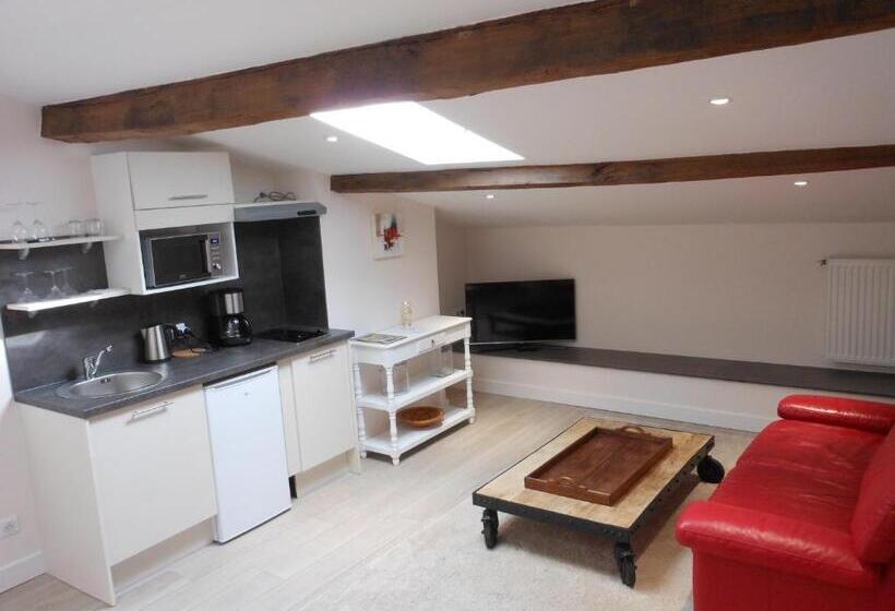 هتل Les Logis Du Roy