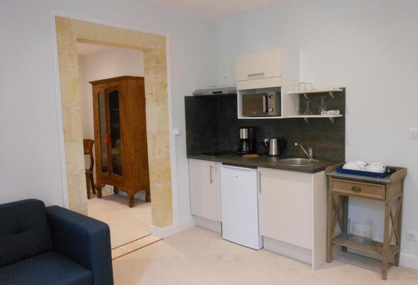 هتل Les Logis Du Roy