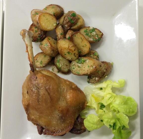 هتل Les Logis Du Roy