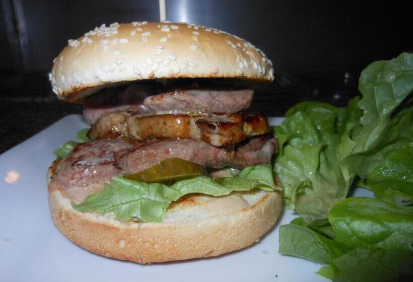 هتل Les Logis Du Roy