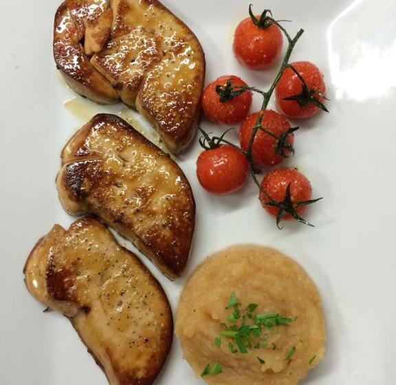 هتل Les Logis Du Roy