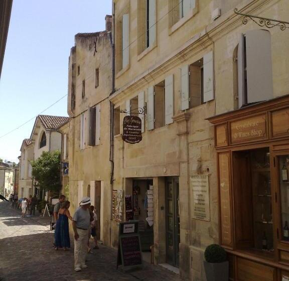 هتل Les Logis Du Roy