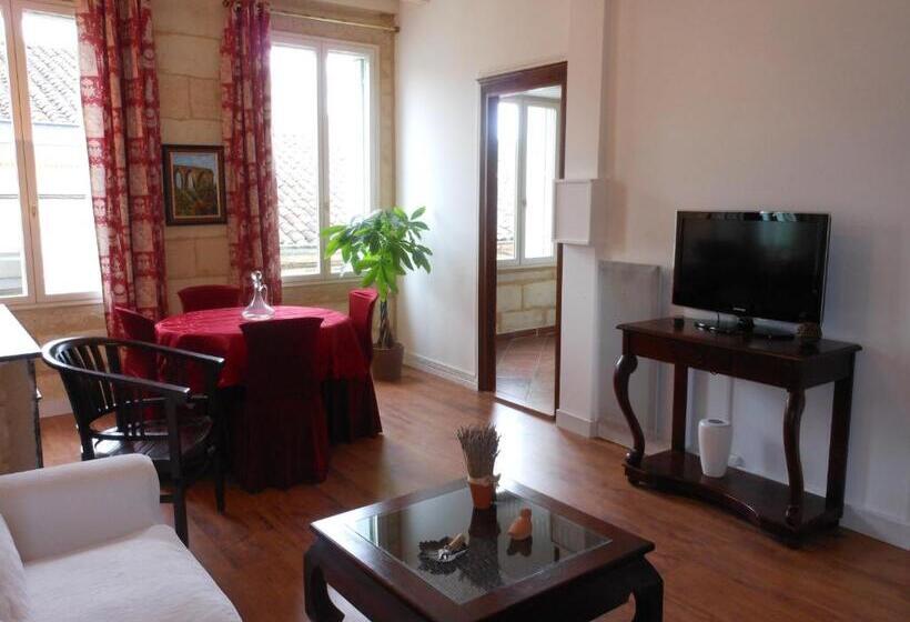 هتل Les Logis Du Roy