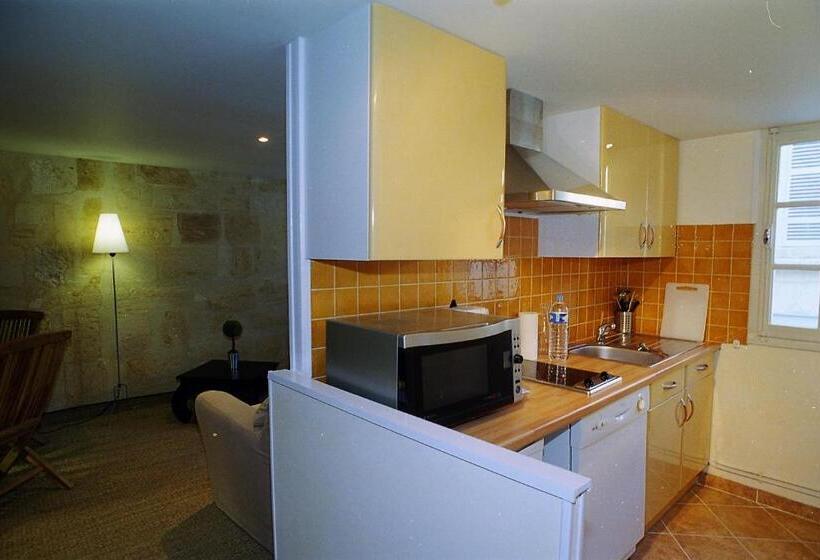 هتل Les Logis Du Roy