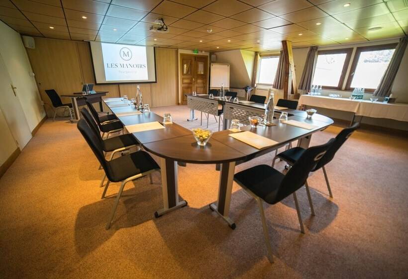 Отель Les Manoirs De Tourgeville