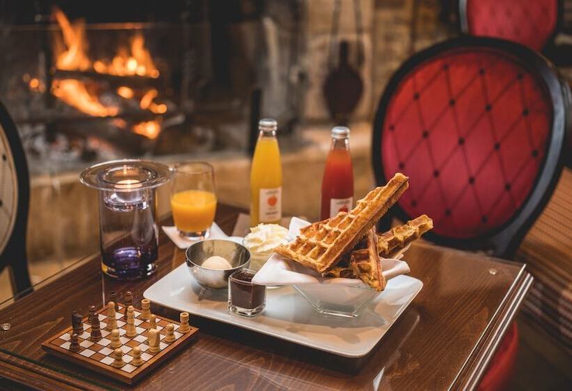 Отель Les Manoirs De Tourgeville