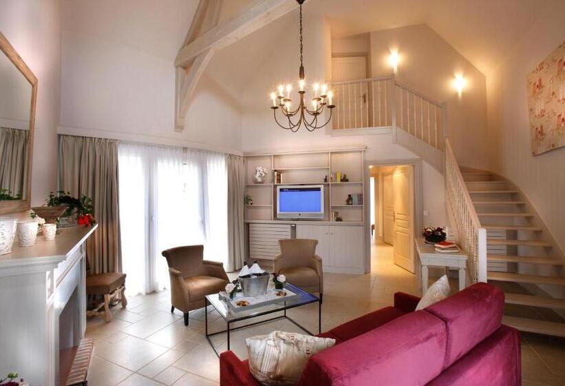 Отель Les Manoirs De Tourgeville