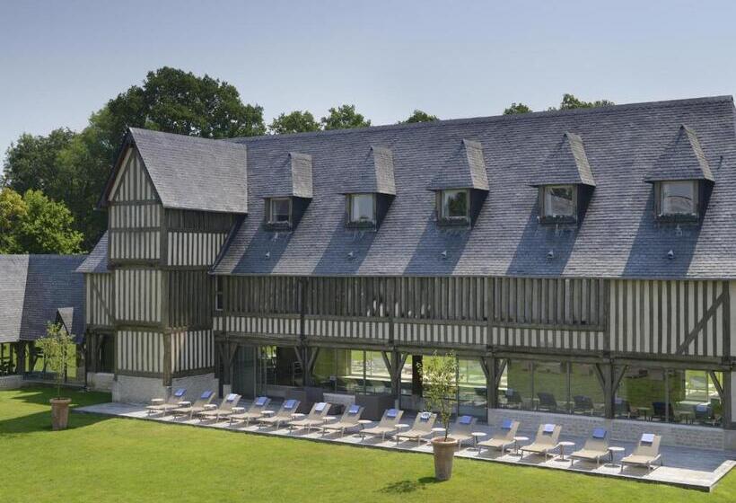 Отель Les Manoirs De Tourgeville