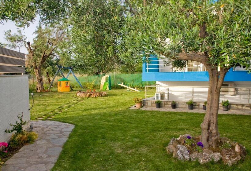 בית מלון כפרי Liakada