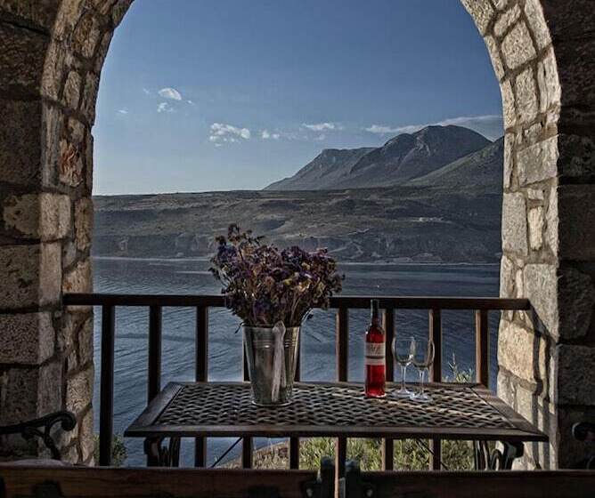 호텔 Limeni Village