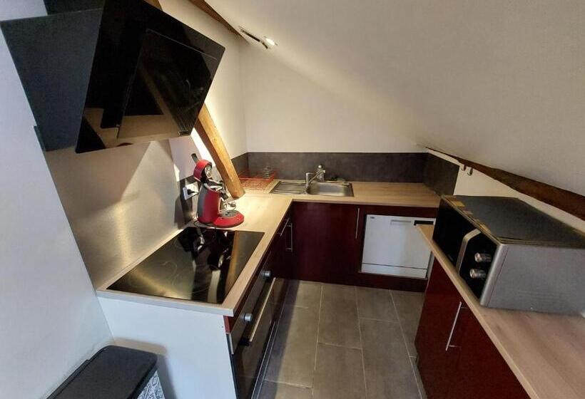 Отель Logis Hôtel Les Pasteliers