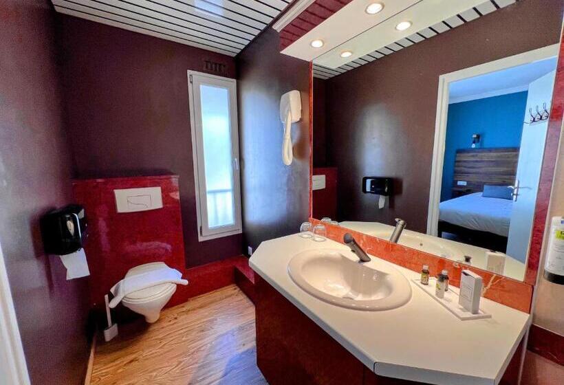 호텔 Logis Hôtel Spa La Poste