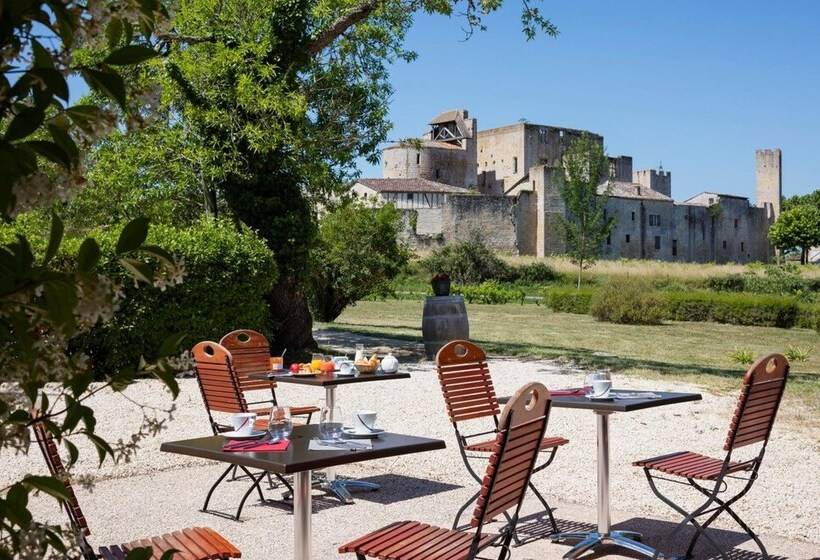 ホテル Logis L'auberge De Larressingle