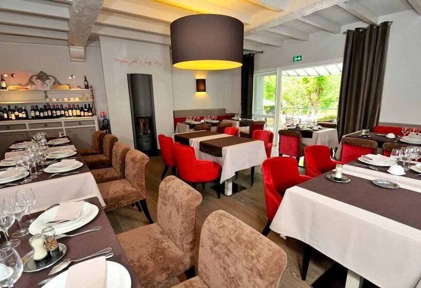 Отель Logis Hôtel Le Central