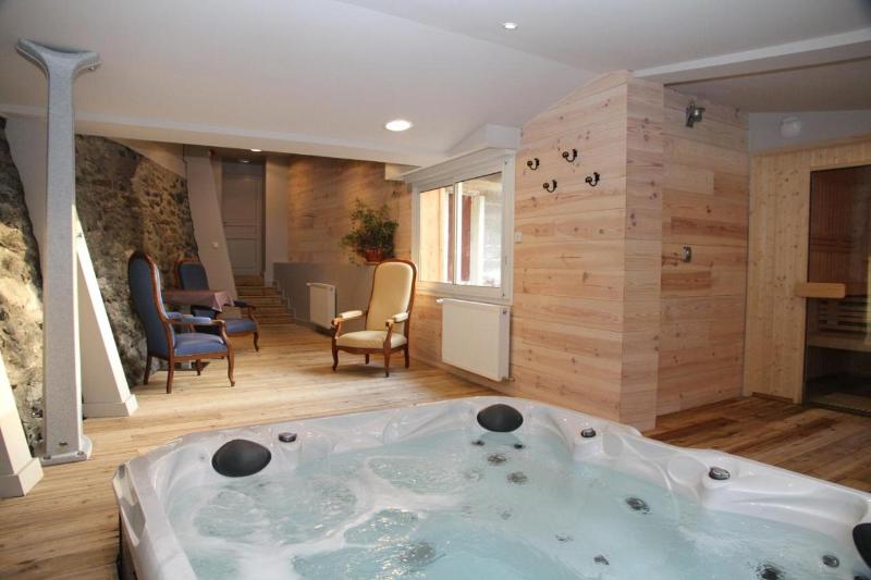 Отель Logis Hôtel Le Central