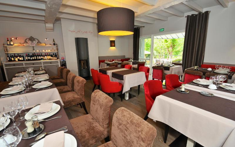 Отель Logis Hôtel Le Central