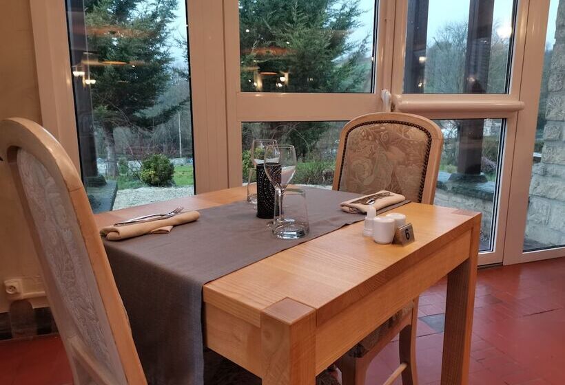 Logis Hotel Le Relais De La Poste Restaurant Le Fil Du Temps