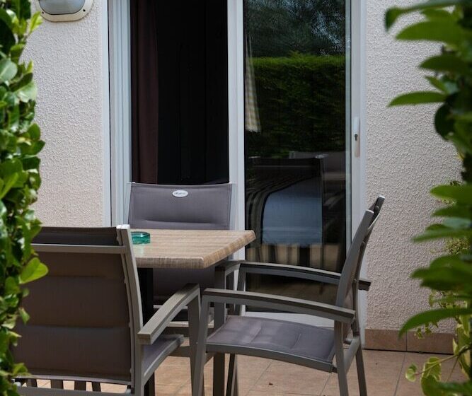 Logis Hotel Restaurant L Escapade