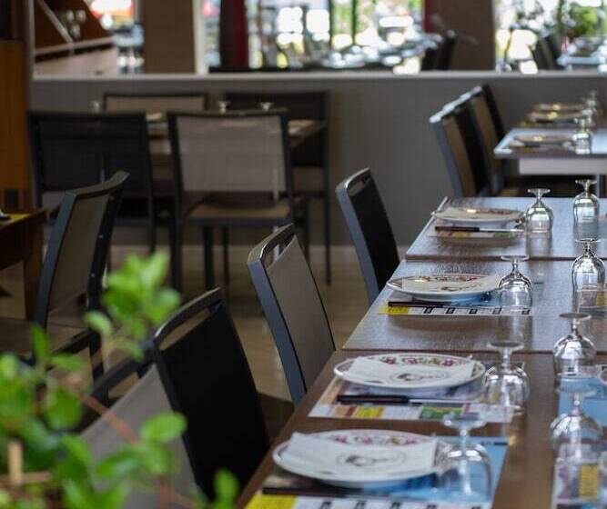 Logis Hotel Restaurant L Escapade