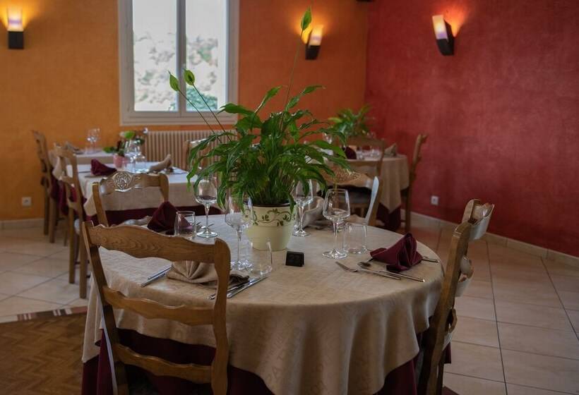 Logis Hotel Restaurant L Escapade