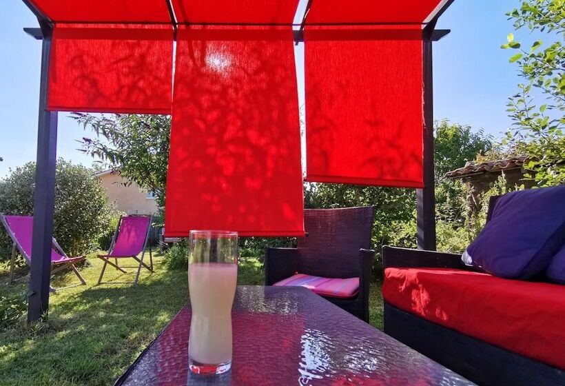 Logis Hotel Restaurant La Barguillere