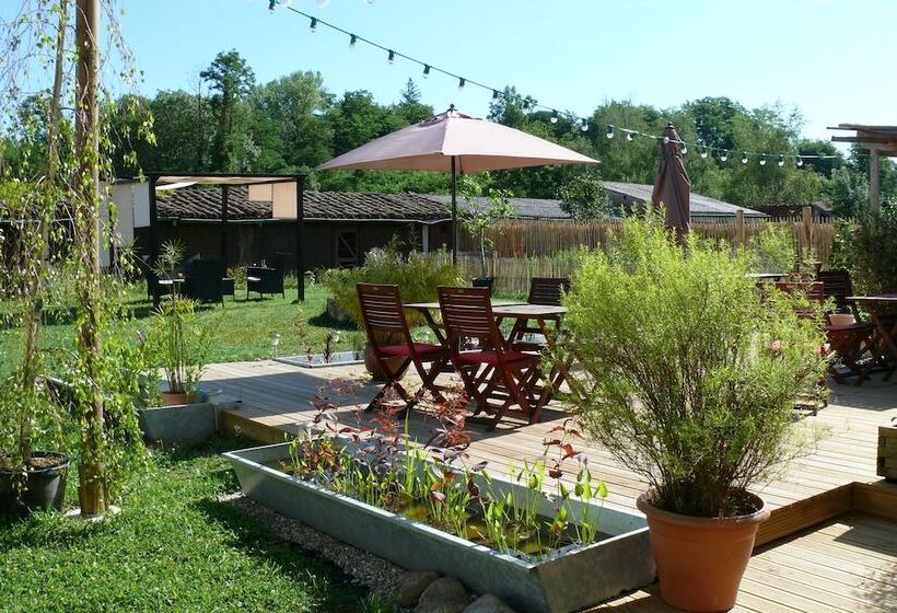 Logis Hotel Restaurant La Barguillere