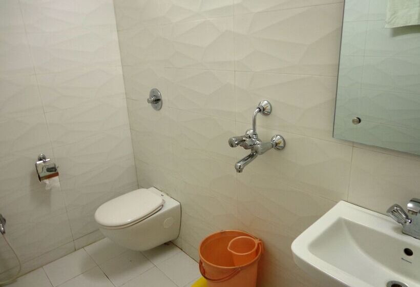 בית מלון כפרי Lumbini International