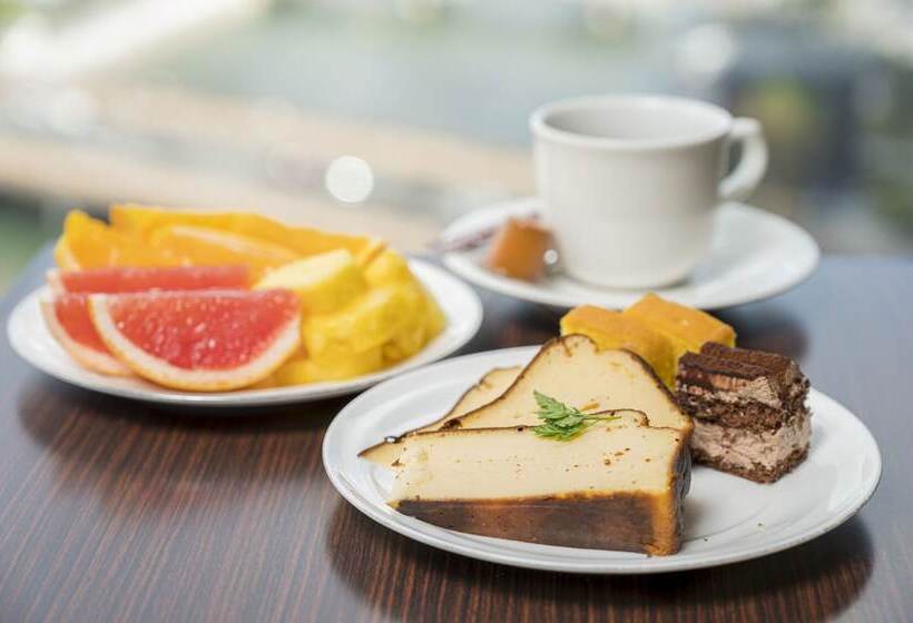 Отель Nishitetsu Inn Fukuoka