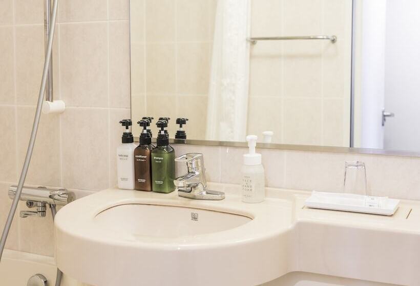 Отель Nishitetsu Inn Fukuoka