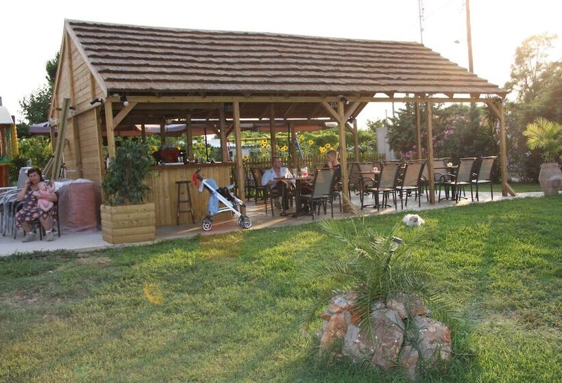 בית מלון כפרי Olympion Village Studios