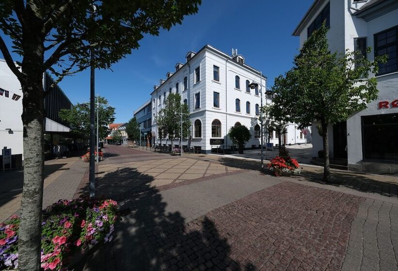 Отель Phønix Brønderslev