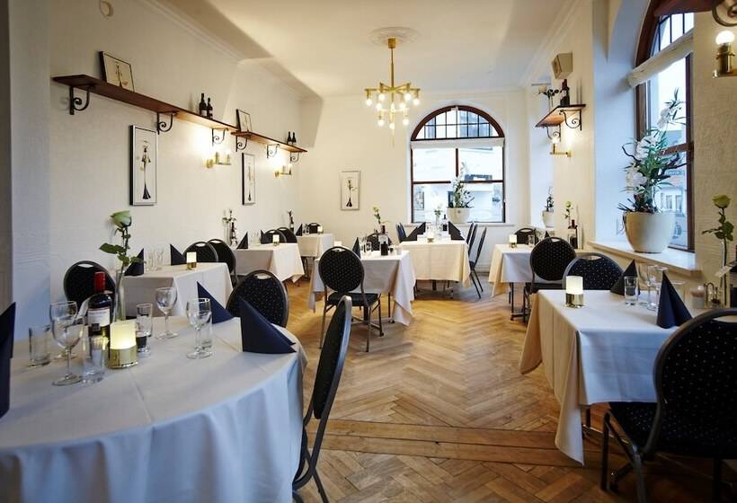 Отель Phønix Brønderslev