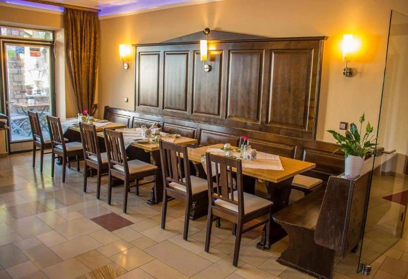 호텔 Raffelsteiner Hof Garni