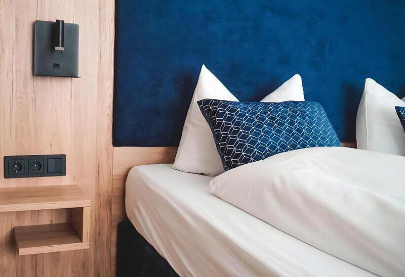 酒店 Raffelsteiner Hof Garni