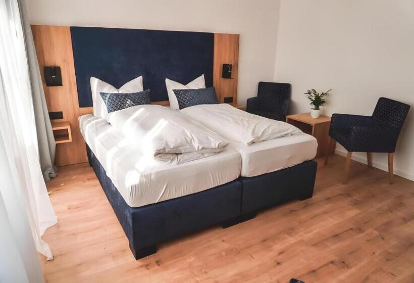 酒店 Raffelsteiner Hof Garni